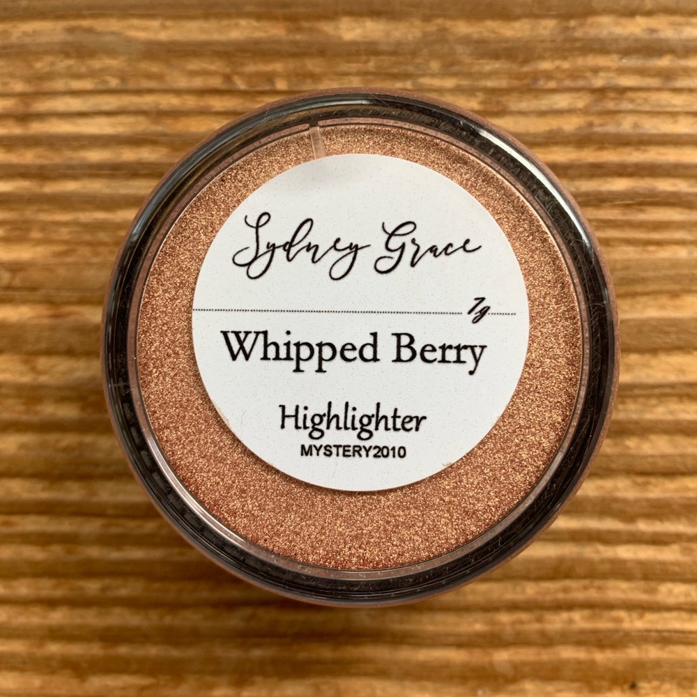 💰5/$25💰🎉HP🎉 New Sydney Grace Whipped Berry Highlighter